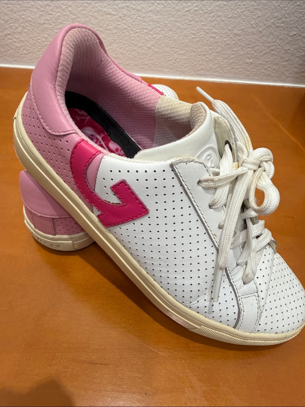 G/FORE Perforated Lace-Up Golf Sneaker